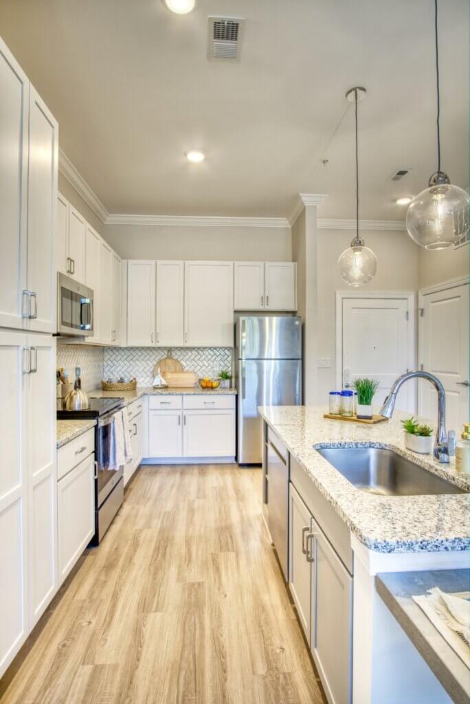 The Retreat at Carteret Place - Modern Kitchen